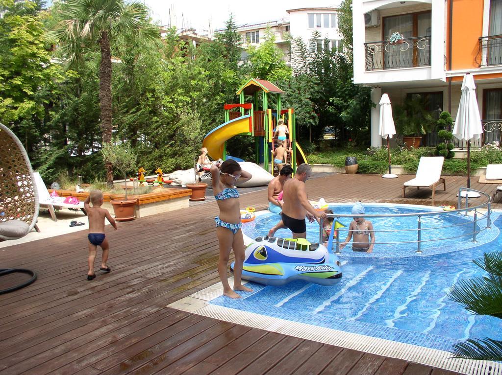 Lvv Palace Apartment Sunny Beach Ngoại thất bức ảnh