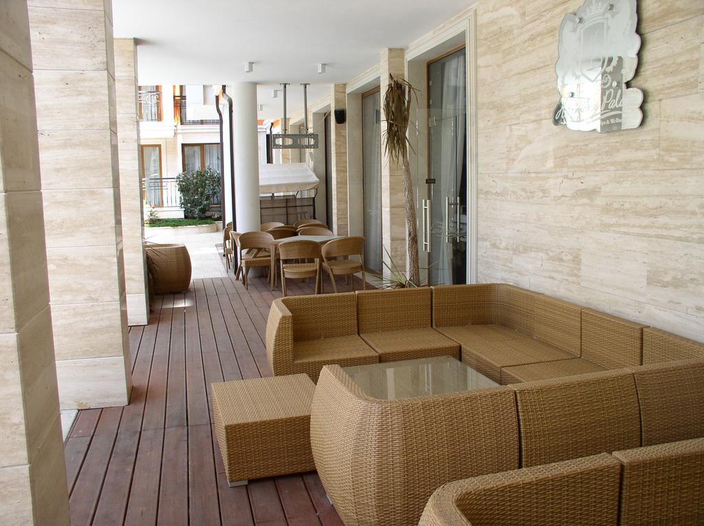 Lvv Palace Apartment Sunny Beach Ngoại thất bức ảnh